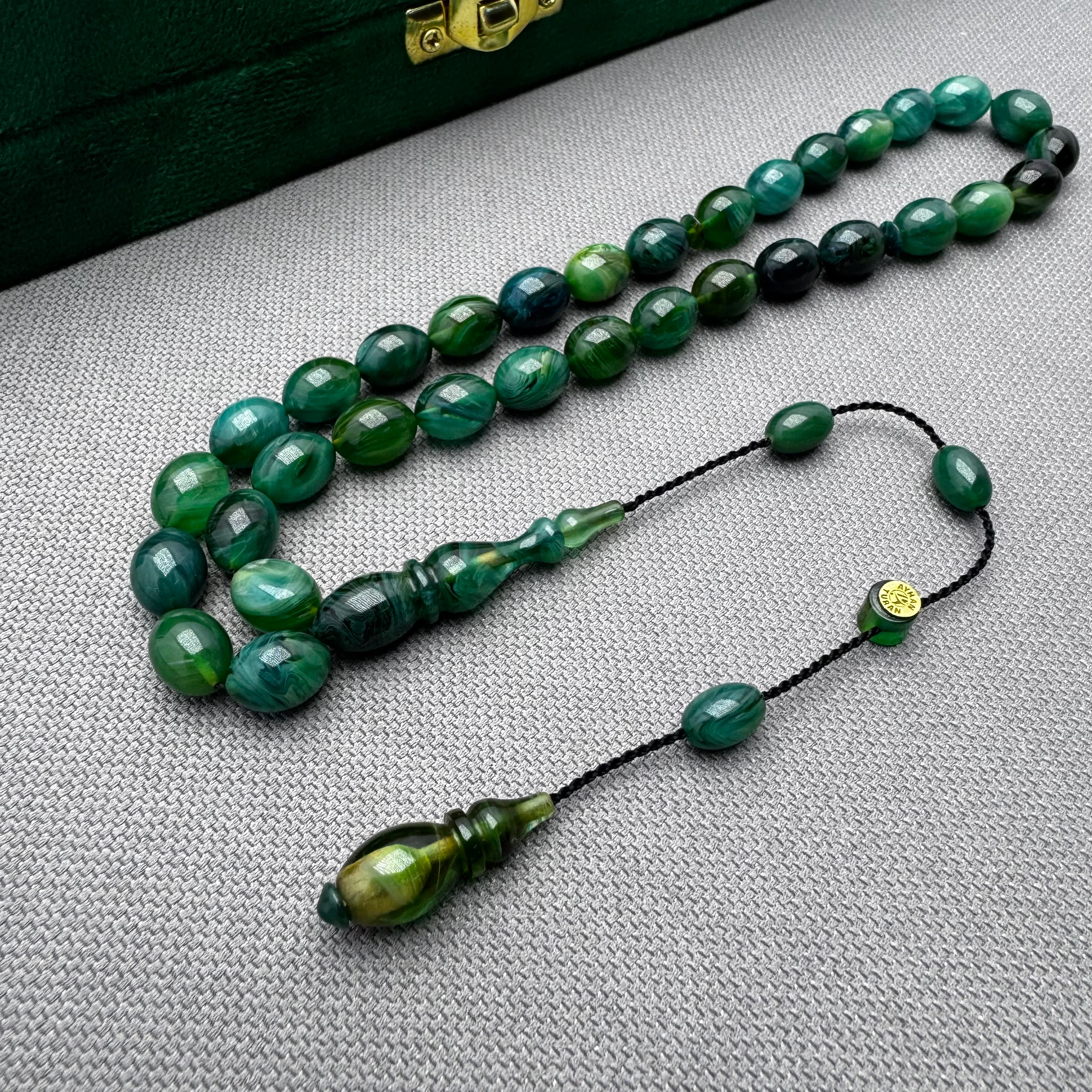 Ayhan TURAN Usta İşçilikli Kamuflaj Yeşil Yoğun Hareli Beyzi Kesim Ateş Kehribar Tespih